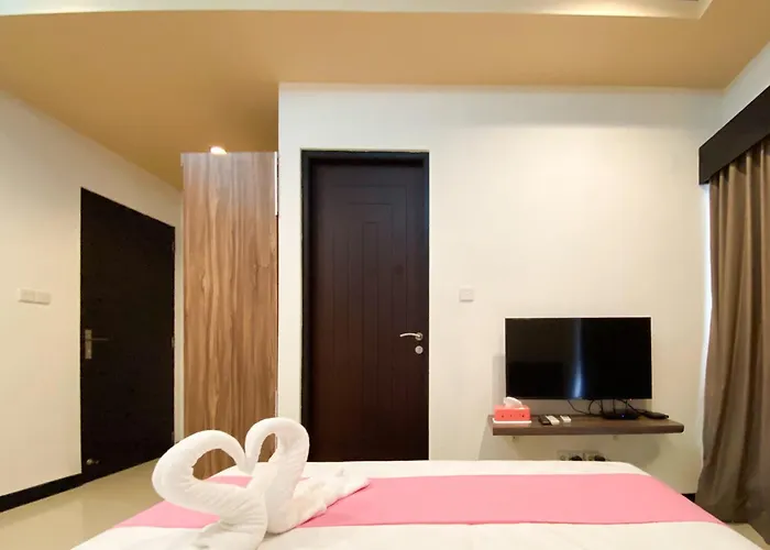 The Lavana Dzawani Berawa Kuta Bali 3 Bedroom 4*