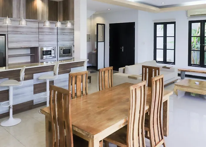 Hotel The Lavana Dzawani Berawa Kuta Bali 3 Bedroom 4*