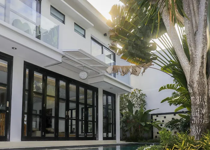 The Lavana Dzawani Berawa Kuta Bali 3 Bedroom