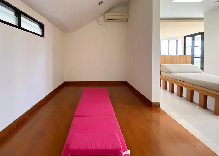 The Lavana Dzawani Berawa Kuta Bali 3 Bedroom Otel