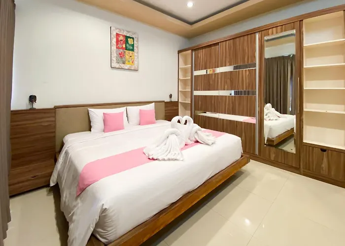 Hotel The Lavana Dzawani Berawa Kuta Bali 3 Bedroom