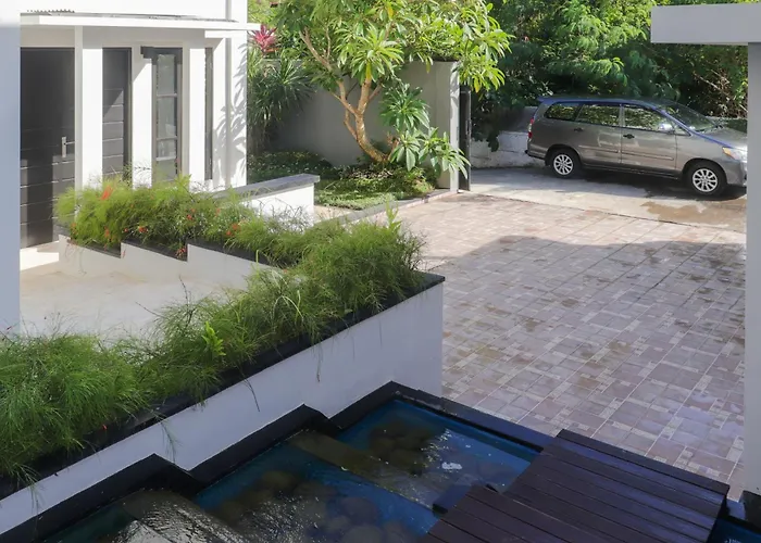 Hotel The Lavana Dzawani Berawa Kuta Bali 3 Bedroom