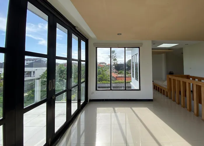 The Lavana Dzawani Berawa Kuta Bali 3 Bedroom 4* Canggu