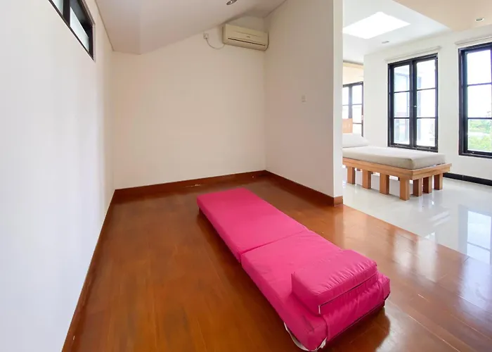 Hotel The Lavana Dzawani Berawa Kuta Bali 3 Bedroom 4*
