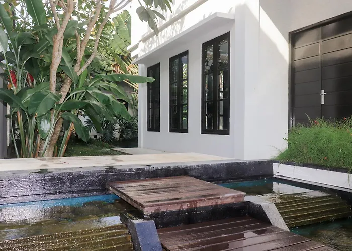 The Lavana Dzawani Berawa Kuta Bali 3 Bedroom 4*